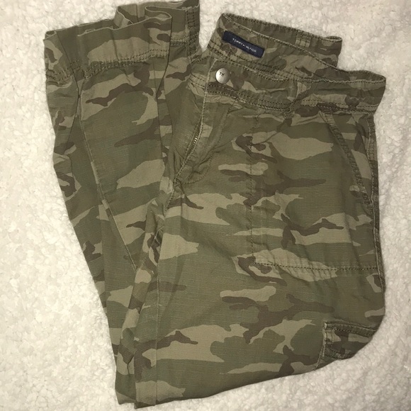 tommy hilfiger camo pants